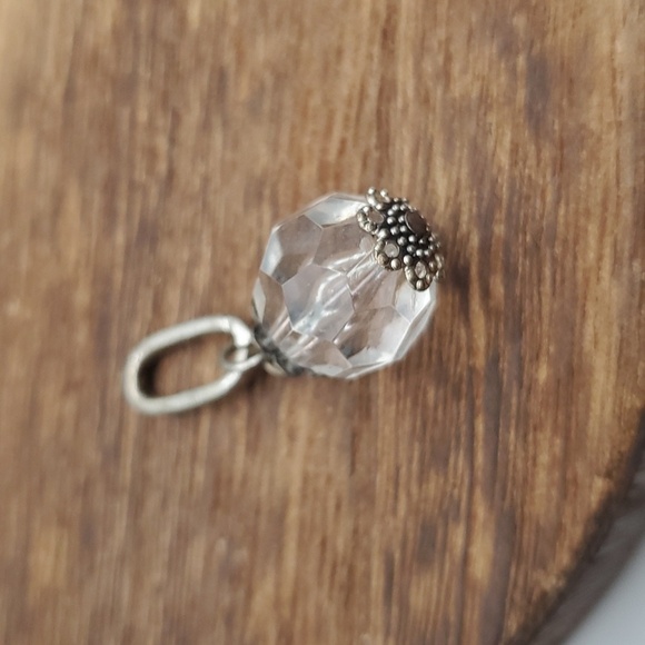 Clear faceted ornate drop pendant - Picture 1 of 2